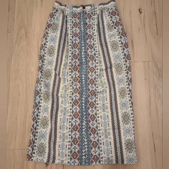 Backroad Blues Dresses & Skirts - Backroad Blues Vinatge Aztec Skirt